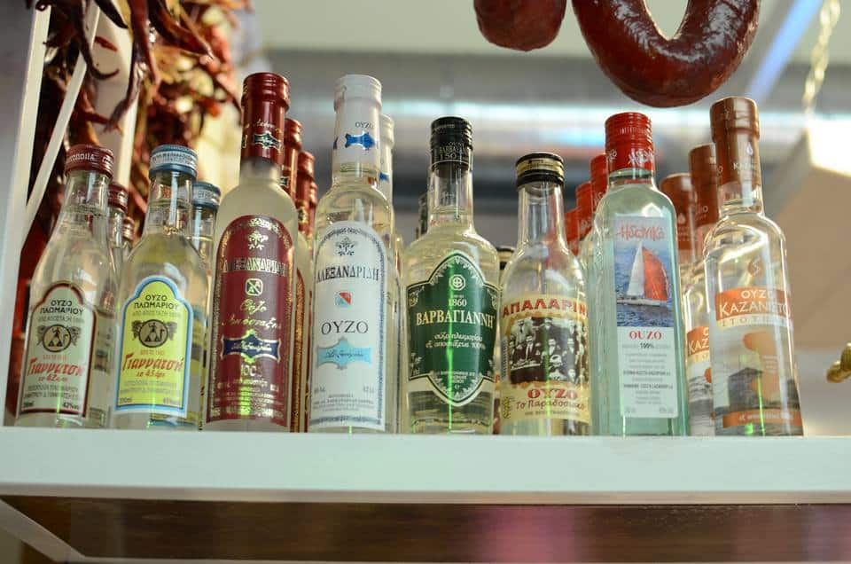 Oyzo kai Tsipouro sta Karamanlidika